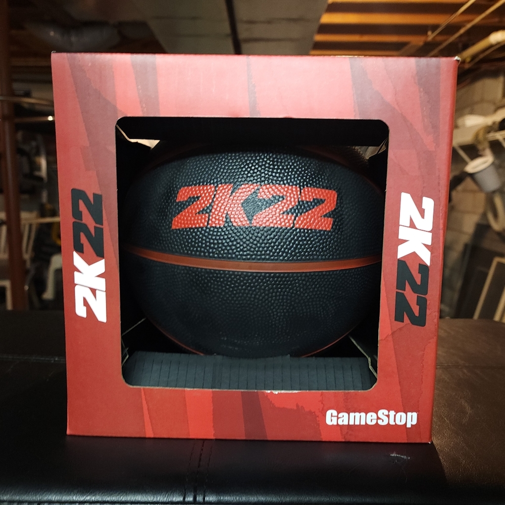Gamestop 2K22 Basketball
